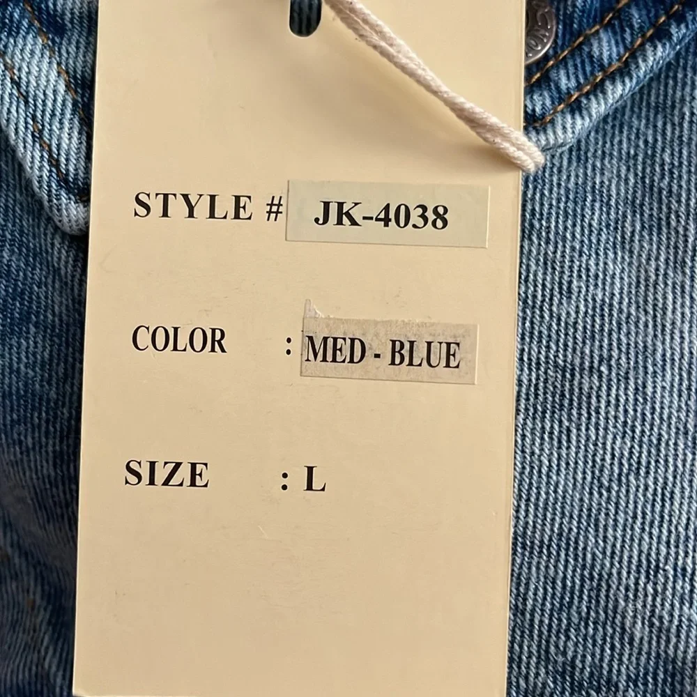 Women's Oversized Destroyed Denim Jacket - Picture 14 of 14